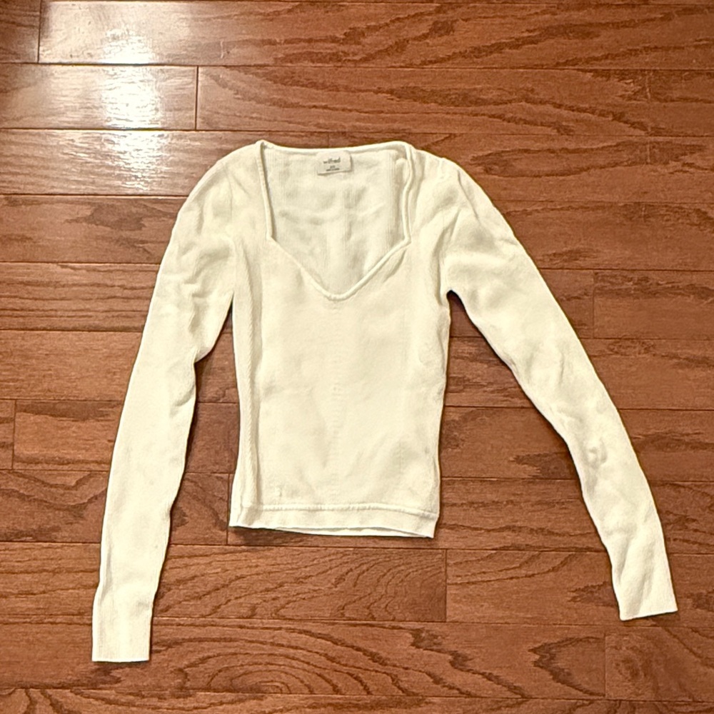 Aritzia Cream Long Sleeve Top